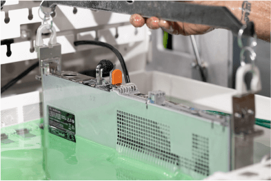 Avaso—Immersion Cooling Technology Server Removal Immersion Cooling Technology Server Removal